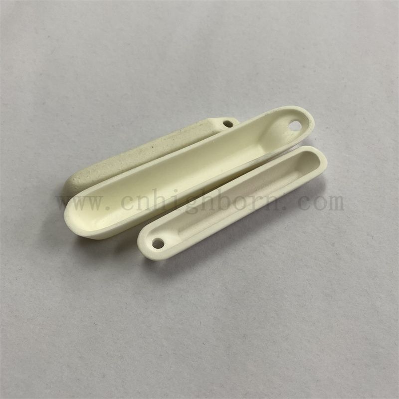 Odporność na wysoką temperaturę AL2O3 Ceramiczna tygla o wysokiej czystości aluminiowa łódź porcelanowa z otworem