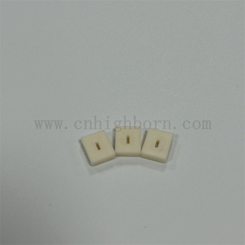 Izolator Alumina Nieregularny blok 99%AL2O3 Płyta ceramiczna