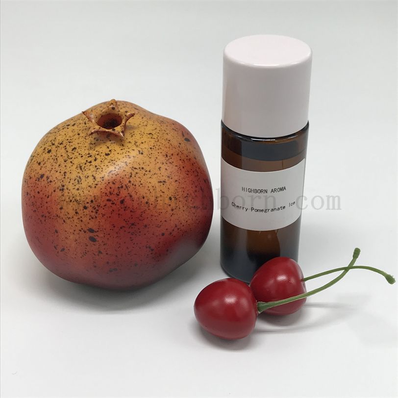 Scenwany wiśniowy granat z owoców. Esencja olej