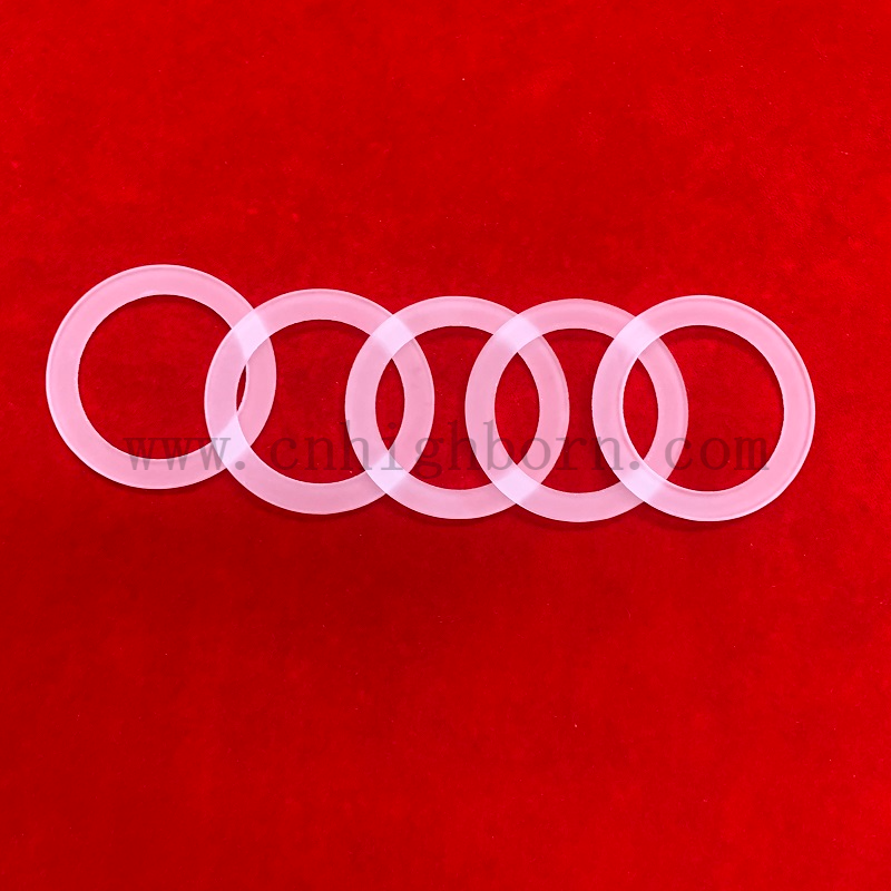 Kołnierz z matowego kwarcu