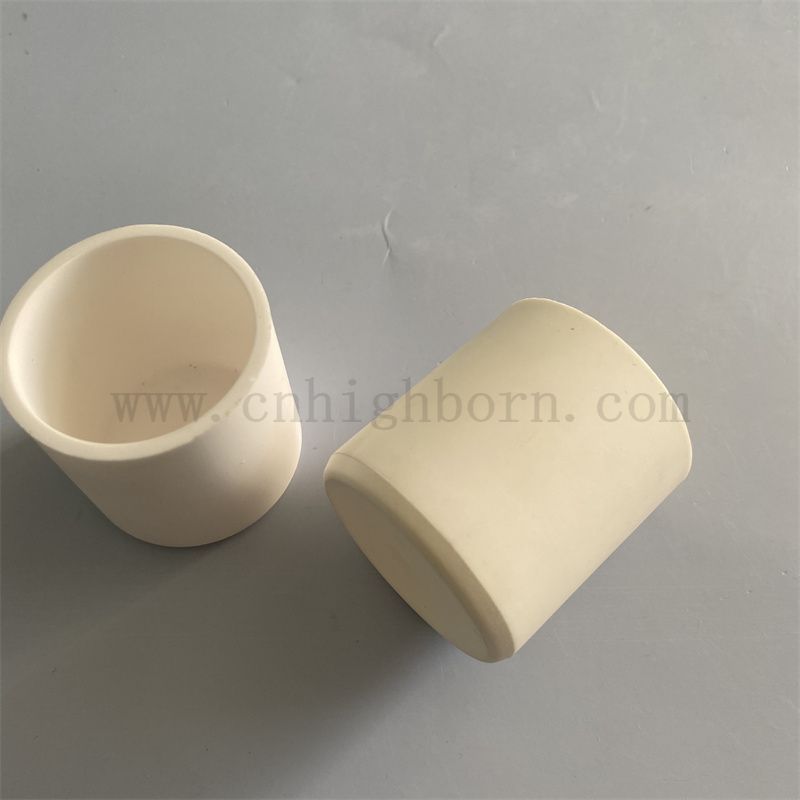 Ogrywa o wysokiej temperaturze ceramiczne tyłki topnień AL2O3 Złota topni