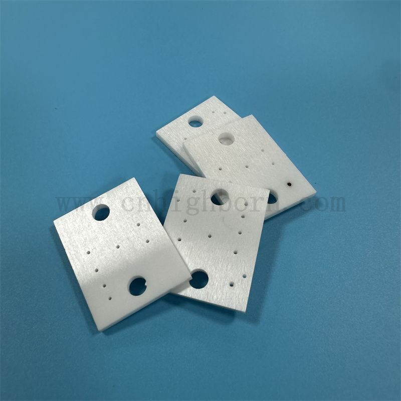 Izolator cyrkonia nieregularna płyta o wysokiej twardości Polowanie powierzchniowe zro2 płytka ceramiczna