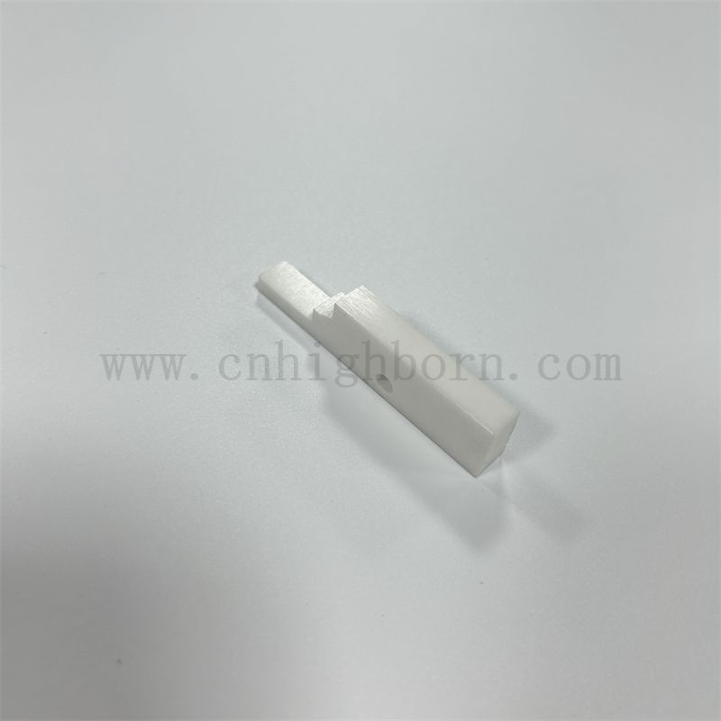 Precyzyjna obróbka niestandardowa odporna na korozję cyrkonia ceramiczna zro2 pręta z otworem