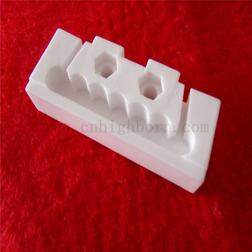 Dostosowany 95%AL2O3 Alumina Electric Izolacja Blokowa część ceramiczna