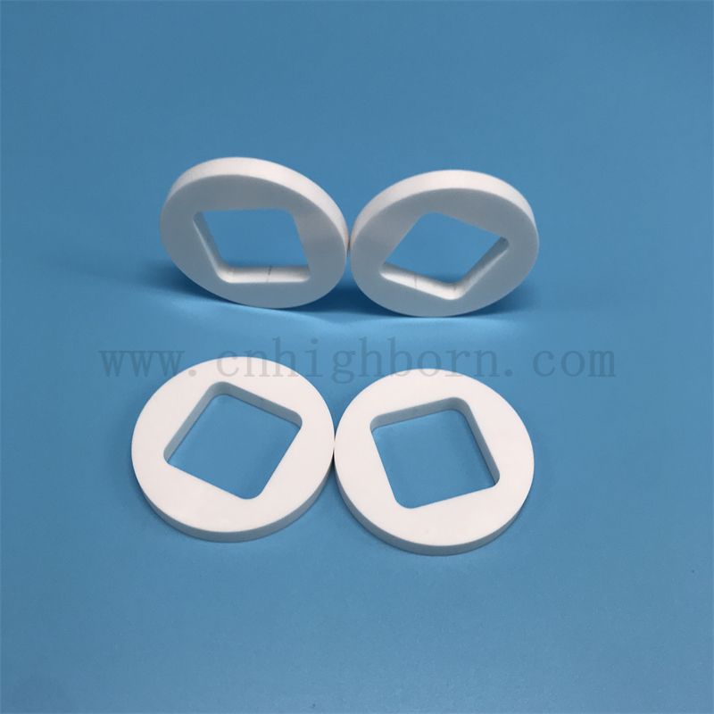 Ceramiczny rowek z cyrkonią o wysokiej wytrzymałości Zro2 część z otworami