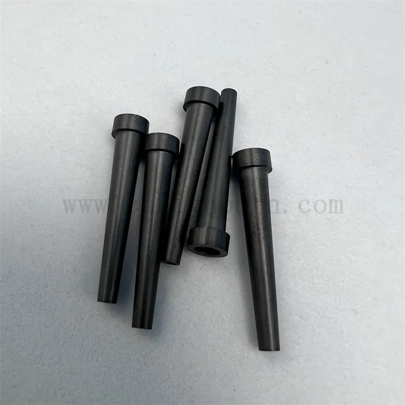 Dostosowane odporne na wstrząsy wstrząsu w kształcie węglików boru rur B4C Ceramic Dysza