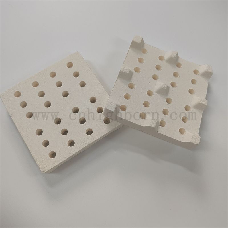 Ogniotrwałe nieregularne kordierytowe ceramiczne blokowanie izolatora odporna na zużycie mullitowej płyty furance