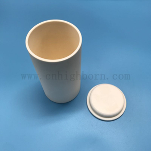 Cylindryczny ceramiczny tygiel do topienia Al2o3 z tlenku glinu z dobrą szczelnością Pokrywka w kształcie litery T