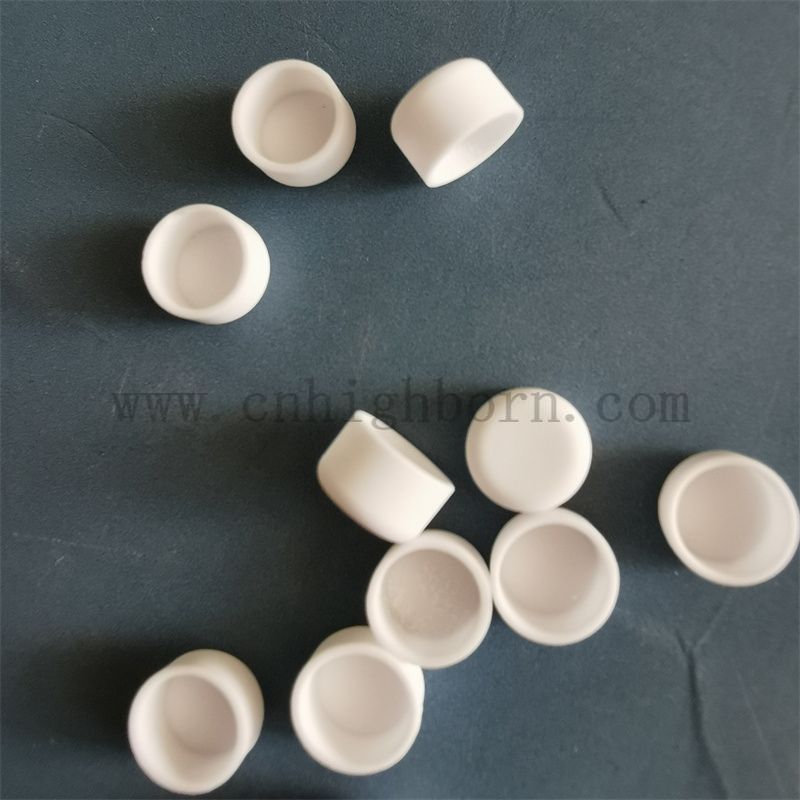 Ceramiczny cylindryczny tygle glinu z ALUMINA ALUMINA ALUMALIWA ANALIZA CERMOWA ANALIZA CERMOWA