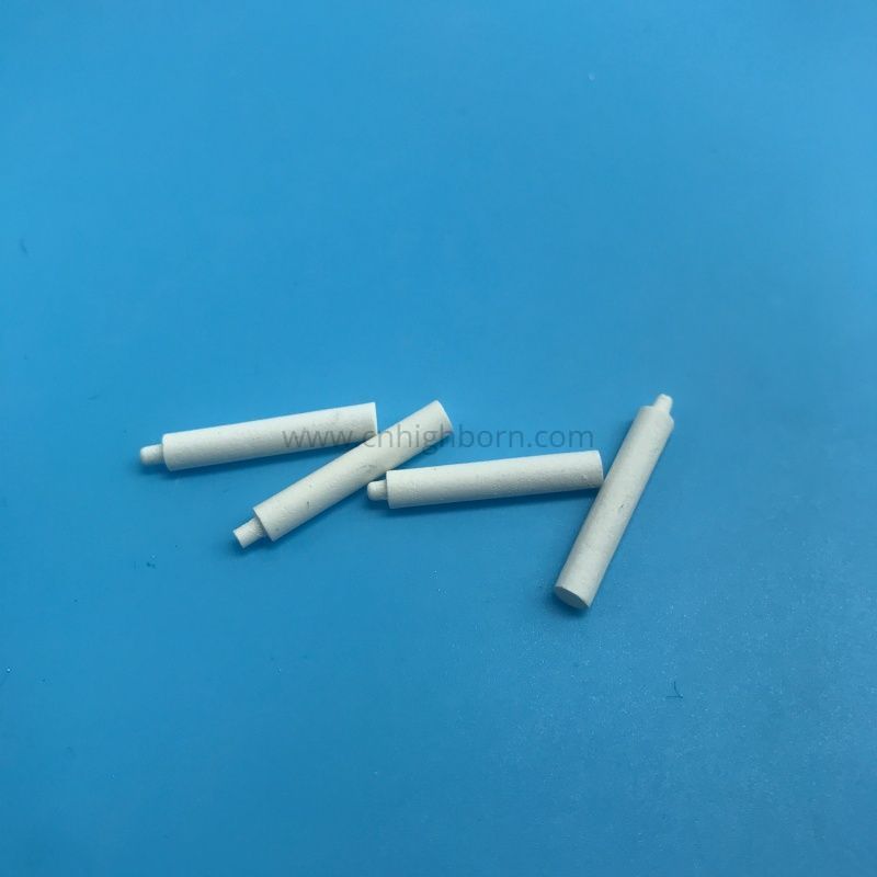 Porowaty ceramiczny knot z diatomitu