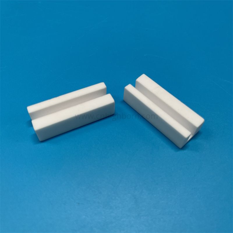 Dostosowana część ceramiczna z bloku mulitowego Cordierite z rowkiem