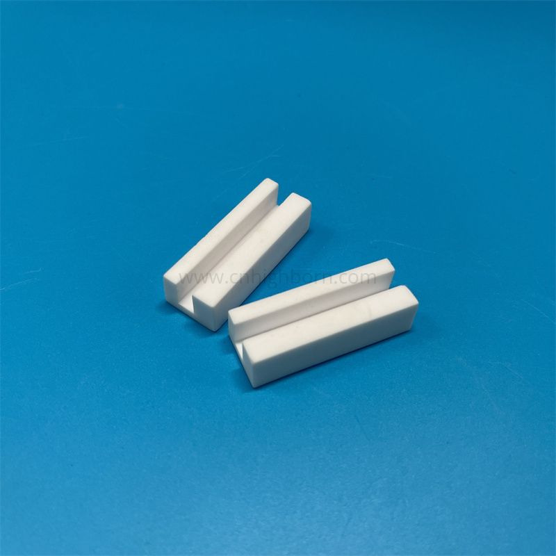 Dostosowana część ceramiczna z bloku mulitowego Cordierite z rowkiem