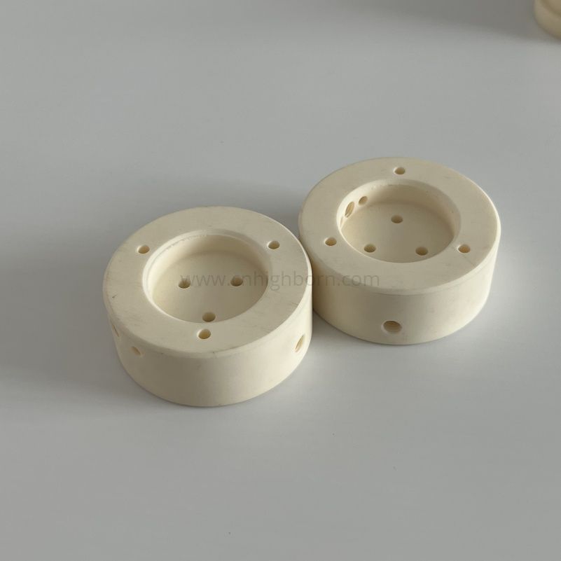 Okrągły blok ceramiczny z tlenku glinu obrabiany CNC 99,5% Al2o3
