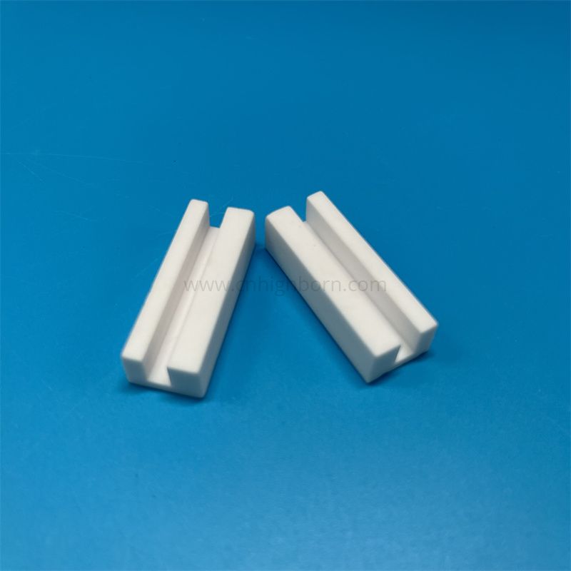 Dostosowana część ceramiczna z bloku mulitowego Cordierite z rowkiem